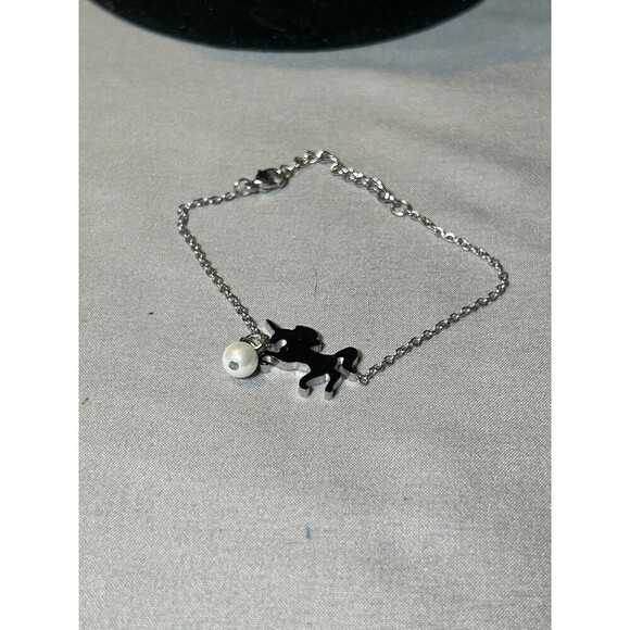 Silver stone Unicorn Charm Necklace and Bracelet - Picture 2 of 3